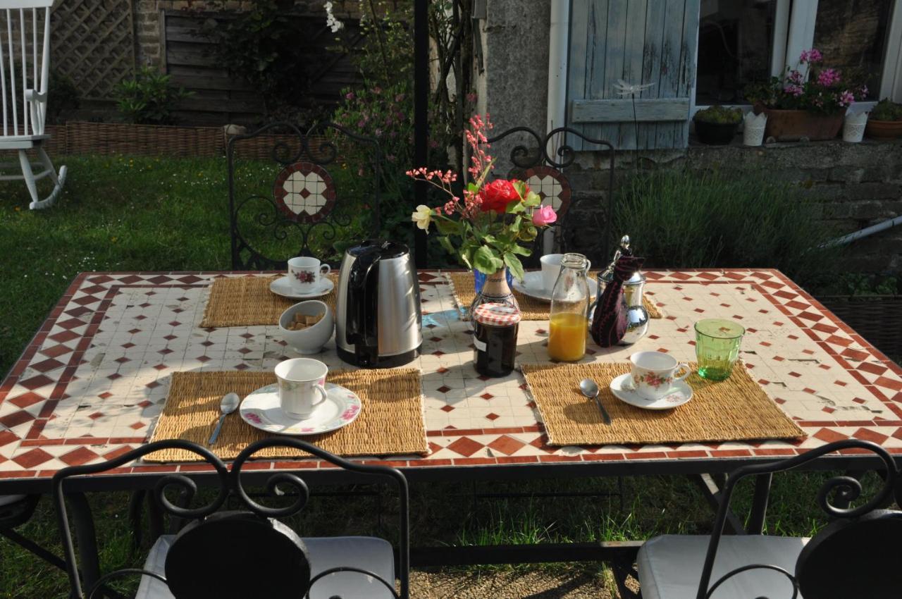 La Pie Grieche Bed and Breakfast Lucquy Εξωτερικό φωτογραφία